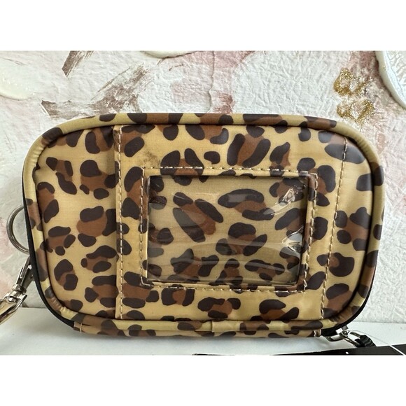 Scout women wristlet leopard print made with cotton twill size 6X3.5X1" - Picture 7 of 14